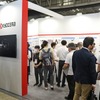 ブースでは所狭しと最新技術の展示が行われていた