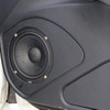 「アウター化」にてドアスピーカーが取り付けられたオーディオカーの一例（製作ショップ:ウェイブトゥポート＜鳥取県＞）。