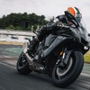 ブリヂストン「BATTLAX HYPERSPORT S22」