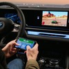 BMW 5シリーズ 新型の車内で可能になる「AirConsole」によるゲーム体験