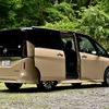 日産 セレナ e-POWER ハイウェイスターV（ボディカラー：利休）