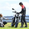 スズキ GSX-8Sと伊丹孝裕と小川勤