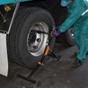 TW2なら「一人で・楽に・正確に・安価で」大型車のホールナットのトルク管理が行える