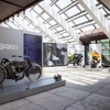会場に展示された「ハーレー」　