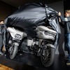 会場で紹介されたハーレー「CVO ストリートグライド（左）」と「CVO ロードグライド（右）