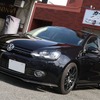 ライブやコンサートで体感したサウンドと雰囲気をゴルフ6の車内で再現すべくオーディオインストールを開始した。