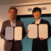 現代自動車の張在勲社長兼CEO（左）とCCCの高橋誉則社長兼COO