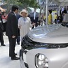 E-Tokyoキックオフを視察する小池都知事