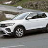 VW T-Cross 改良新型プロトタイプ（スクープ写真）
