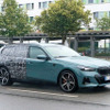 BMW i5ツーリング プロトタイプ（スクープ写真）
