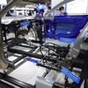 KOBELCOは、AピラーのハイテンからBピラーのサイドシル、シートフレームに至るまでを素材で支える