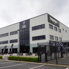 今回はロンドンからバスで2時間半ほど移動し、ヒンクリーにあるトライアンフ本社も訪問。本社にはミュージアムも。