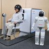 考えるだけでロボットを制御---ホンダ子会社、ATR、島津製作所が技術開発