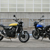 カワサキ Z900RS Yellow Ball Edition（左）と新色の「ブルー×ブラック」（右）