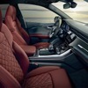 アウディ SQ8