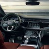 アウディ SQ8
