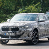 BMW X2 次期型プロトタイプ（スクープ写真）