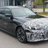 BMW i4 M50 改良新型プロトタイプ（スクープ写真）