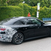 BMW i4 M50 改良新型プロトタイプ（スクープ写真）