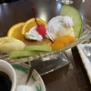 レトロ喫茶でデザートをいただく