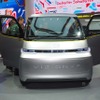 ダイハツが今回のショーで出展した『VIZION-F』。商用EVでの活用をイメージした