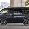 トヨタ ハイエース×レイズ チームデイトナ M9+／16×6.5J IN38、タイヤサイズ：215/70R16
