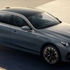 BMW i5 のロングホイールベース（中国仕様）