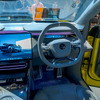 シンプルな運転席周り。