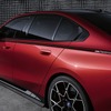 BMW i5 の「Mパフォーマンスパーツ」装着車