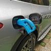 EQE SUVは150kW充電にも対応。この場合、電池残量10％から80％までの充電は約49分