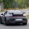 ポルシェ 911 GTSハイブリッド プロトタイプ エアロパッケージ（スクープ写真）