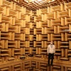 小野測器の無響室