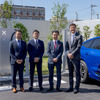 左からパワーエックスのEVチャージステーション事業部部長 森居紘平氏、Audi 八王子店長 木村敬之氏、ビジョナリング代表取締役社長 鷲尾潤二氏、アウディ ジャパンのブランドディレクター（フォルクスワーゲン グループ ジャパン 代表取締役社長）、マティアス・シェーパース氏。