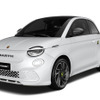 アバルト 500e（アンチドーテホワイト）