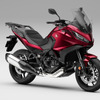 ホンダ NT1100（キャンディークロモスフィアレッド）
