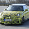 MINI ハッチバック 改良新型プロトタイプ（スクープ写真）
