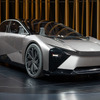 2026年にリリースする予定と発表された『LF-ZC』。