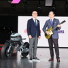 ヤマハ発動機 日高祥博社長（左）とヤマハ 中田卓也社長（右）