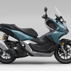 ホンダ ADV160（パールボスポラスブルー）