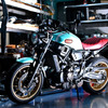 指出瑞貴カスタムのヤマハ XSR700