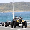 4日目の角島大橋（山口県長門市）をいく参加者たち。