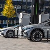 メルセデスベンツの新充電ステーション「チャージングハブ」