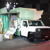 トヨタ・ハイラックス・チャンプ の移動販売車（アパレルショップ）