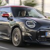 MINI クーパー SE 新型の「ジョン・クーパー・ワークス」仕様