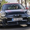 MINI クーパー SE 新型の「ジョン・クーパー・ワークス」仕様