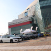 2023年11月に開催された『まいど大阪 秋の車音祭』の会場風景。