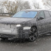 BMW iX3 後継モデルの「ノイエ・クラッセSUV」プロトタイプ（スクープ写真）