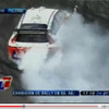 WRC ローブ、市街地で白煙まみれ
