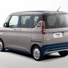 車体下部に施されたインディゴカラー