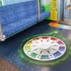 「人生ゲーム」コラボ車内装飾